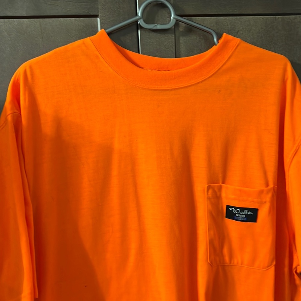 Men’s orange t shirt